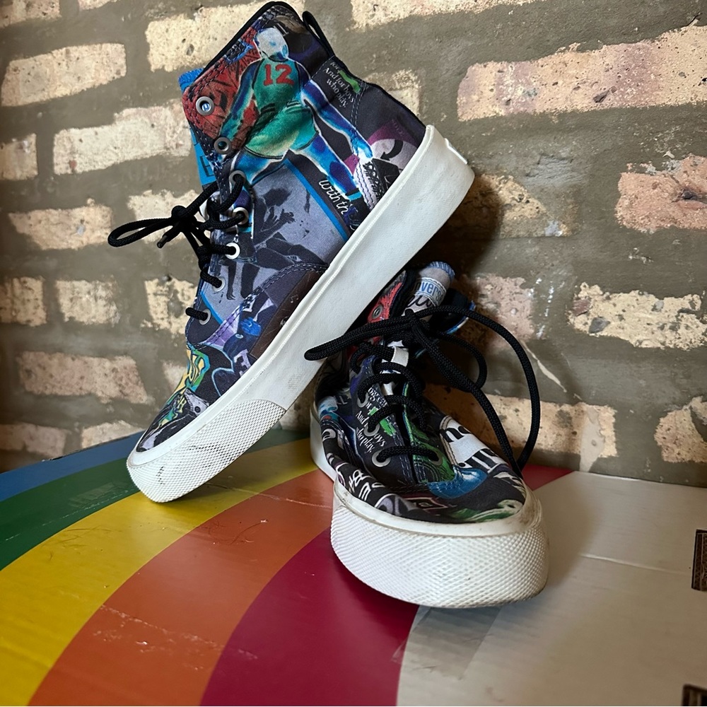 Converse Skid Grip High- Beat the World